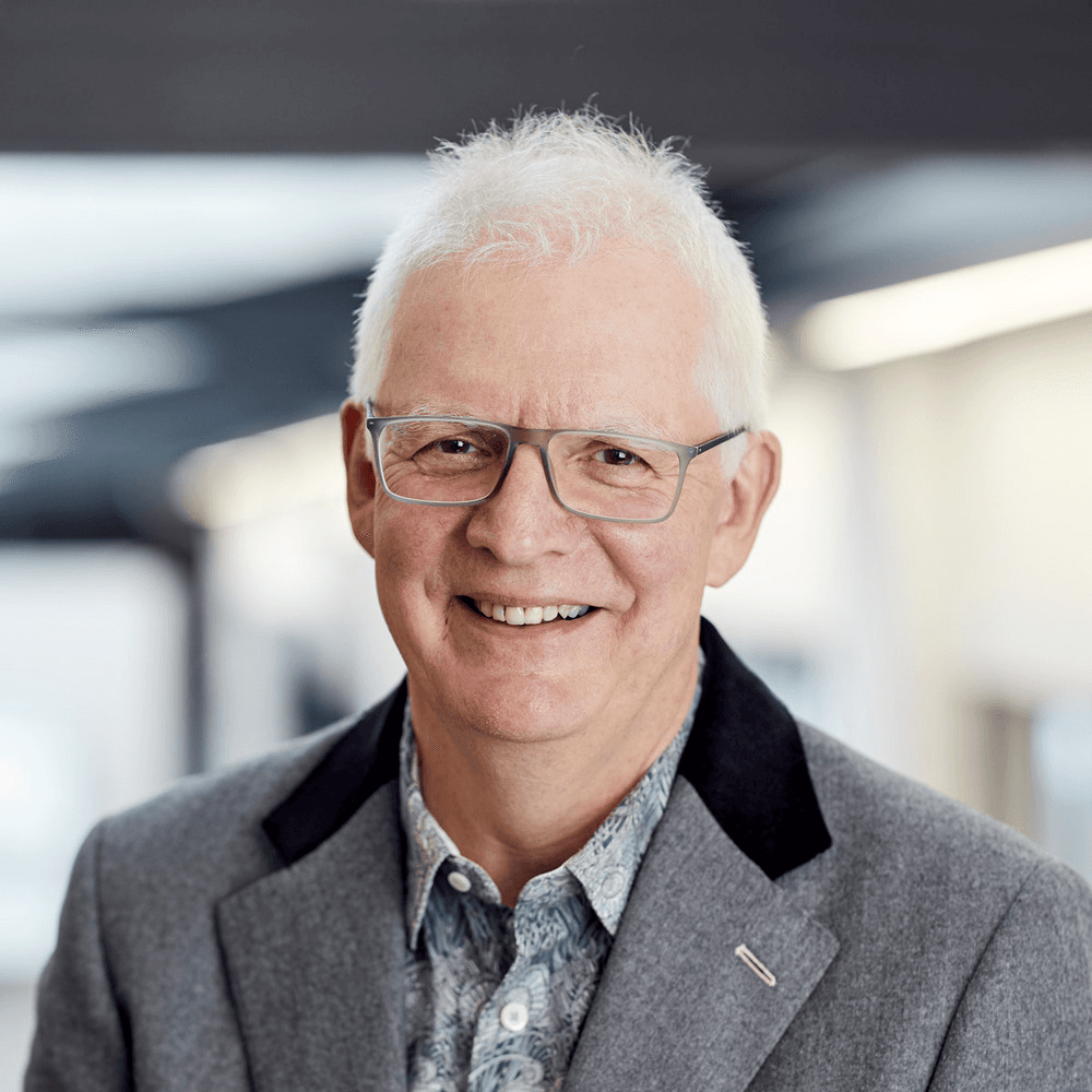 Dr Ken Shuttleworth